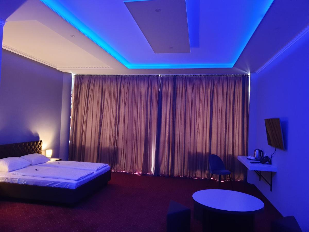 Lex Trend Hotel Irpin Eksteriør billede