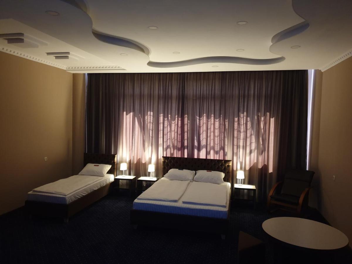 Lex Trend Hotel Irpin Eksteriør billede