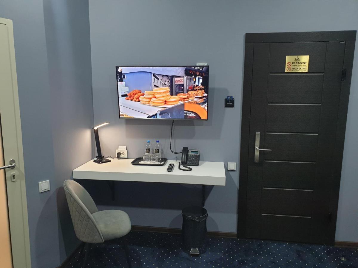 Lex Trend Hotel Irpin Eksteriør billede