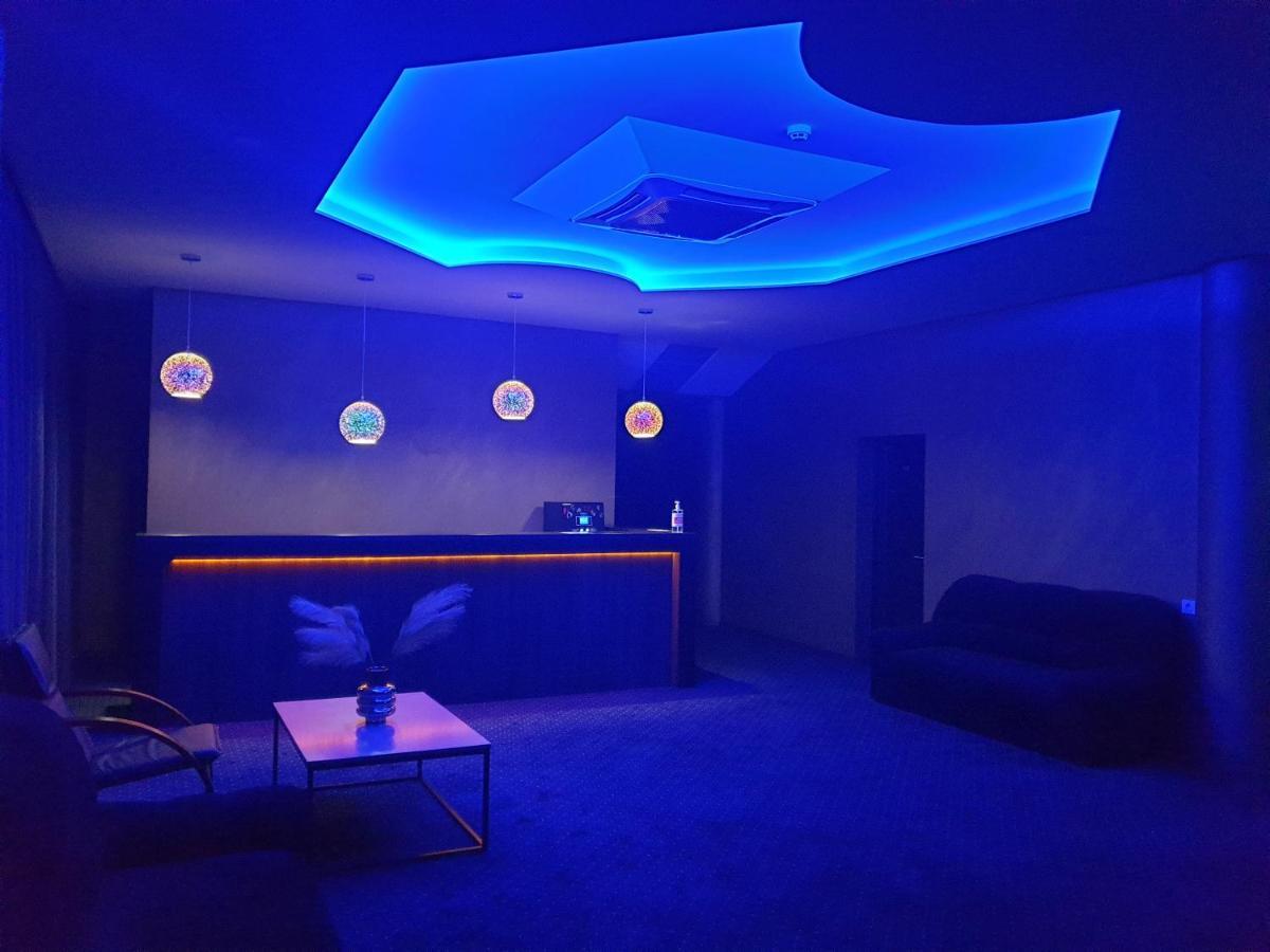Lex Trend Hotel Irpin Eksteriør billede