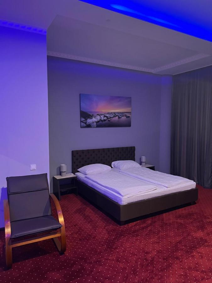 Lex Trend Hotel Irpin Eksteriør billede