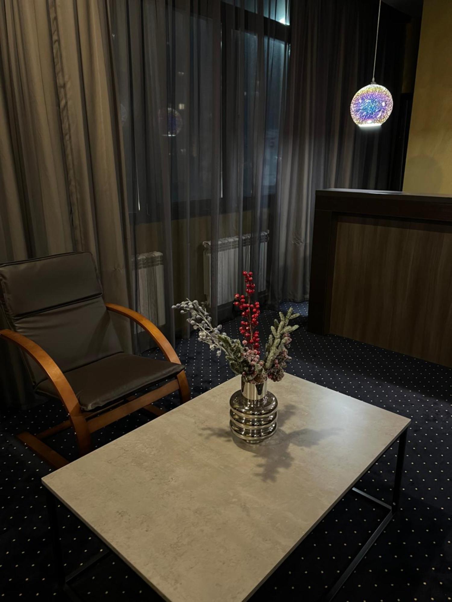 Lex Trend Hotel Irpin Eksteriør billede