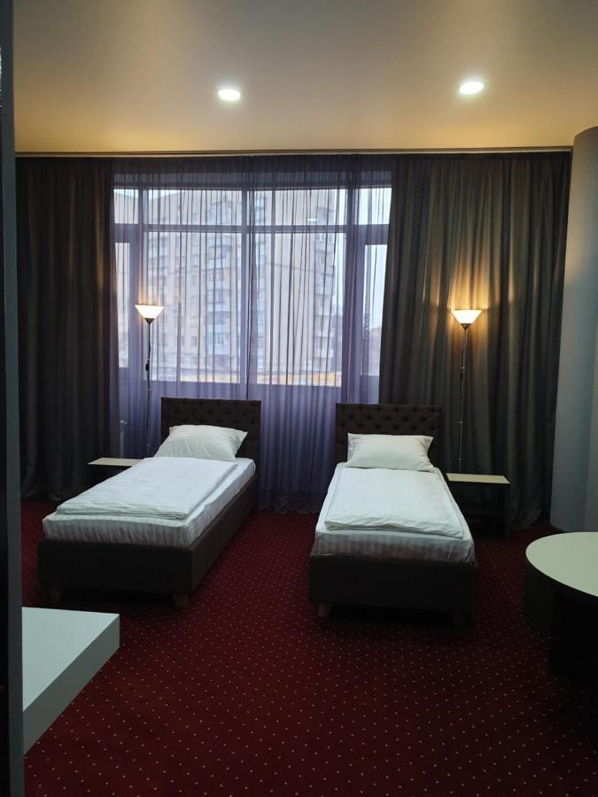 Lex Trend Hotel Irpin Eksteriør billede