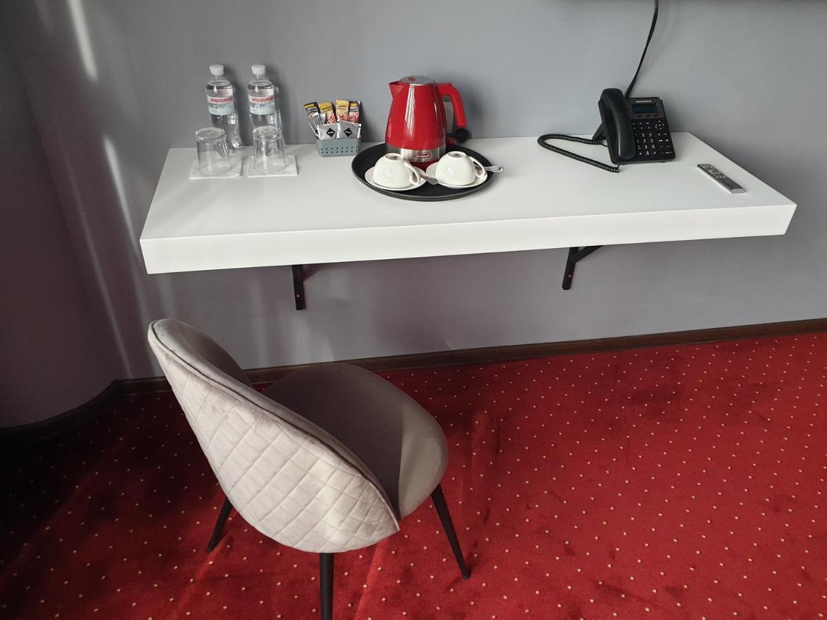 Lex Trend Hotel Irpin Eksteriør billede
