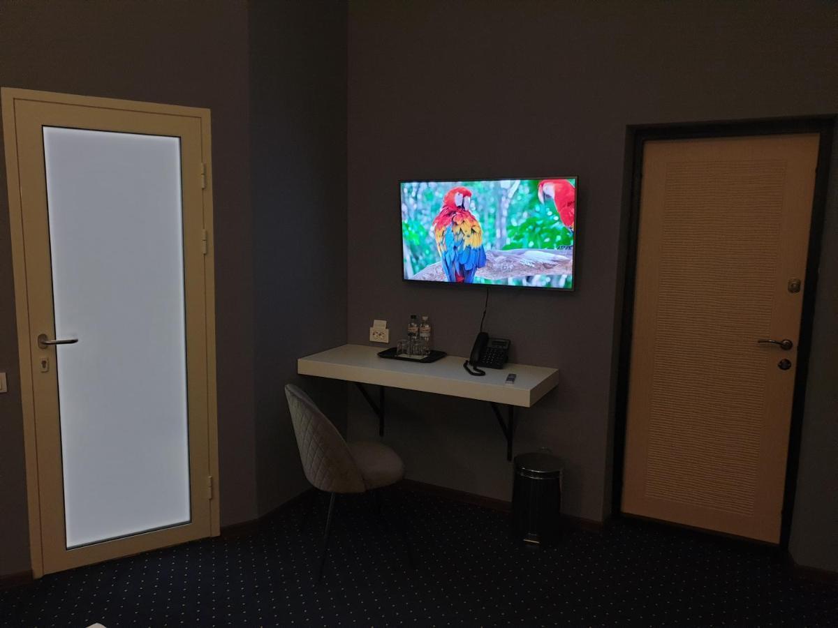 Lex Trend Hotel Irpin Eksteriør billede