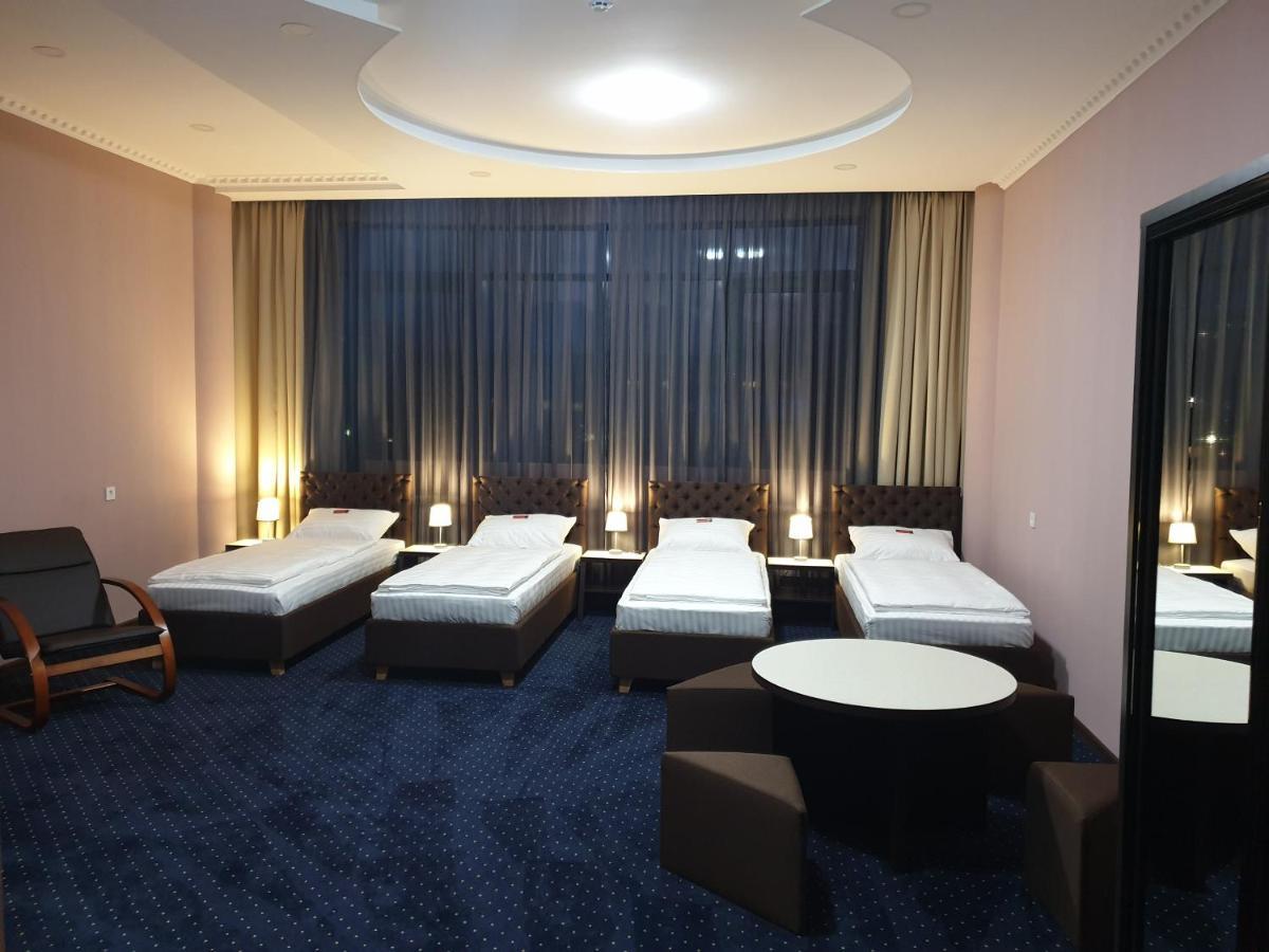 Lex Trend Hotel Irpin Eksteriør billede